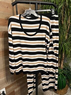 Black, tan  & white striped pajama lounge sweater set. L